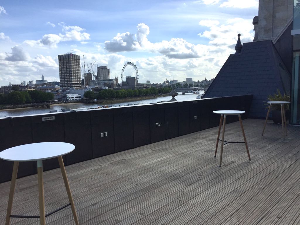 Lounge & Balcony - dr521okk52l.jpg