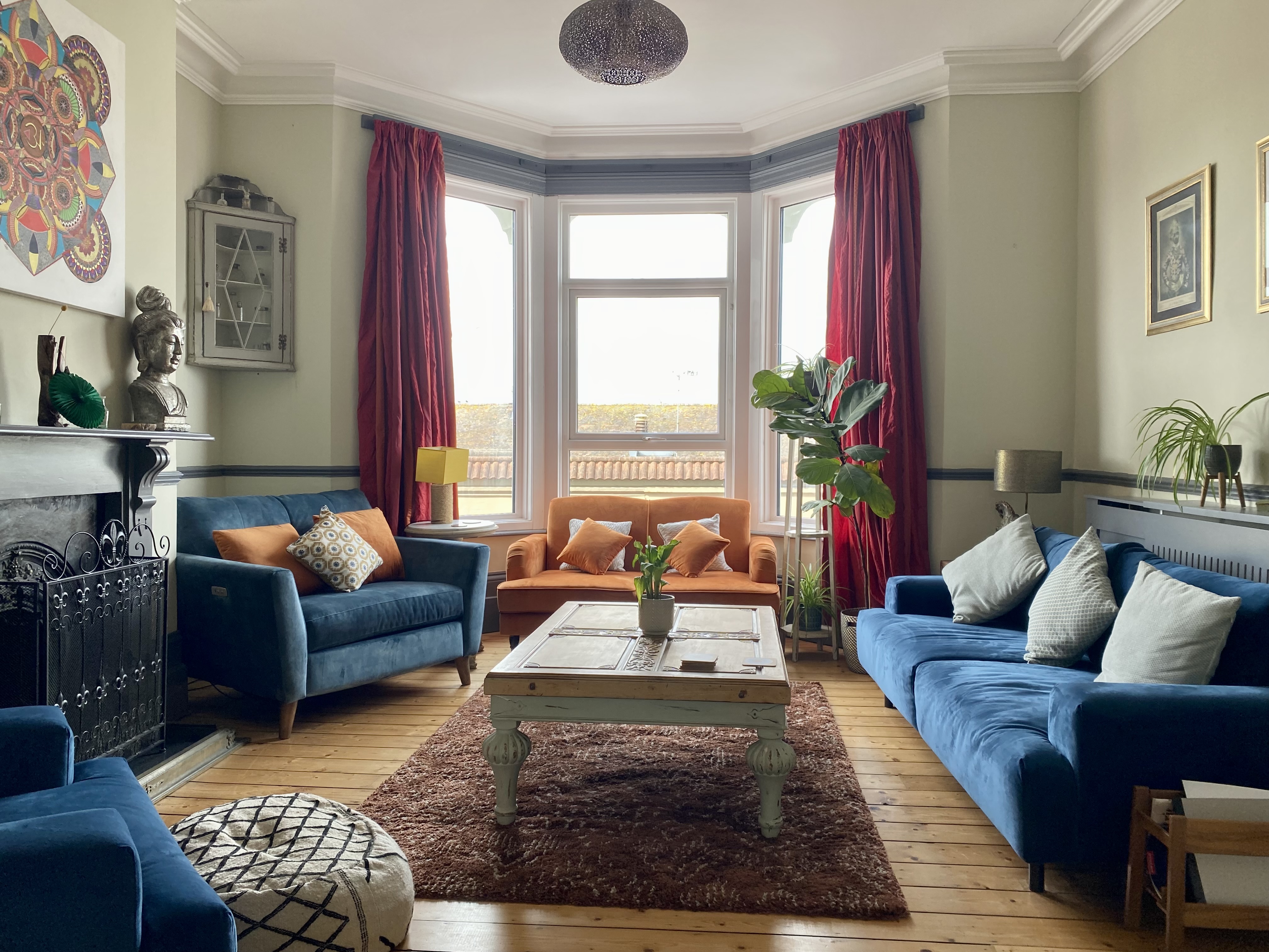 Living & Dining Area - gqorwyzdeo1.jpeg