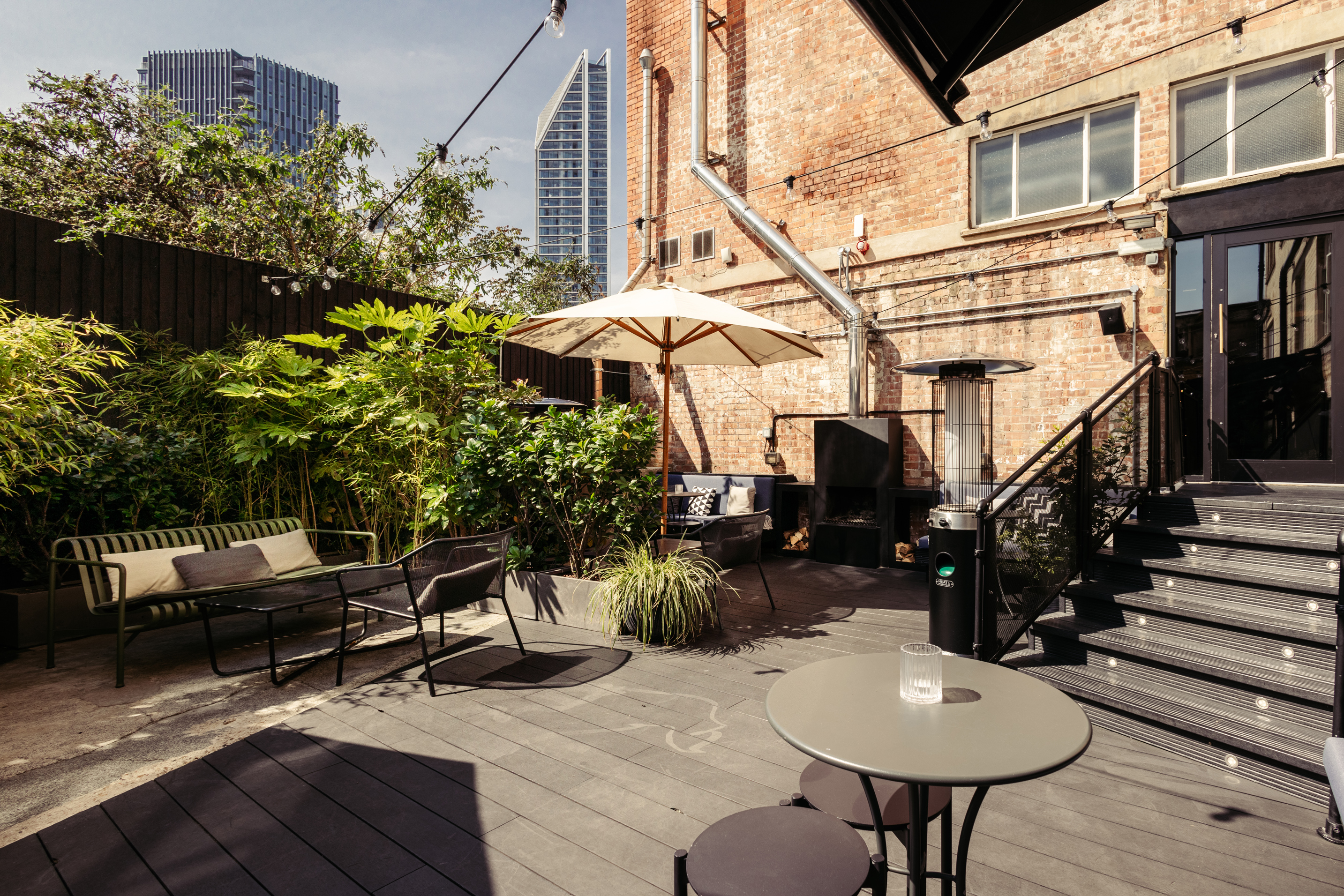 The Bar & Garden - j5xxixtfh24.jpg