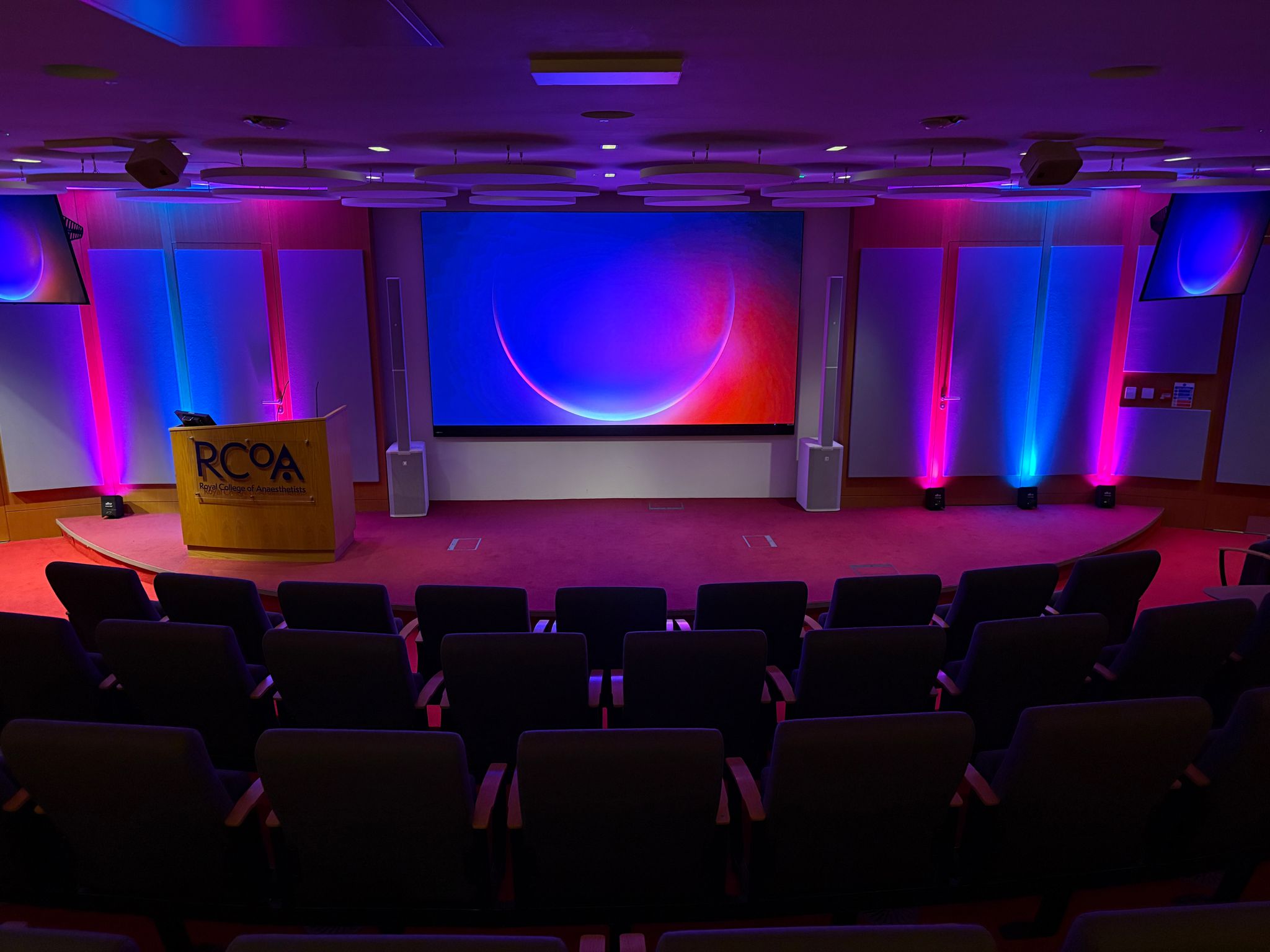 Lecture Theatre - 41cxpx5owjc.jpg