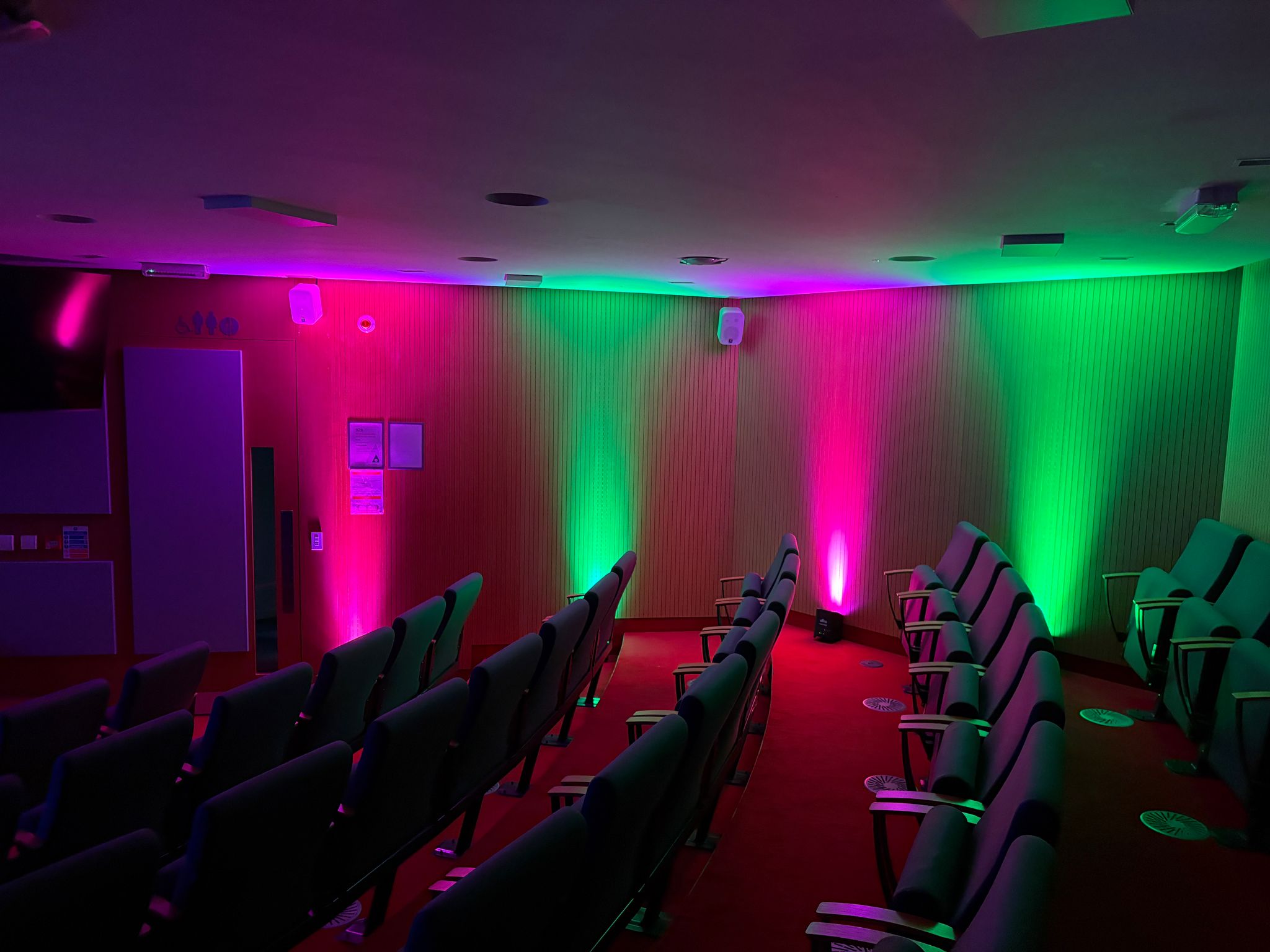 Lecture Theatre - sytyccgrkwm.jpg