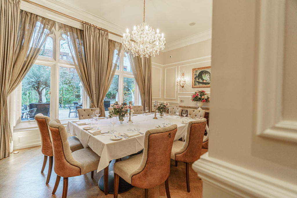 Elegant dining room at The Churchill Room, ideal for corporate dinners and upscale events.
