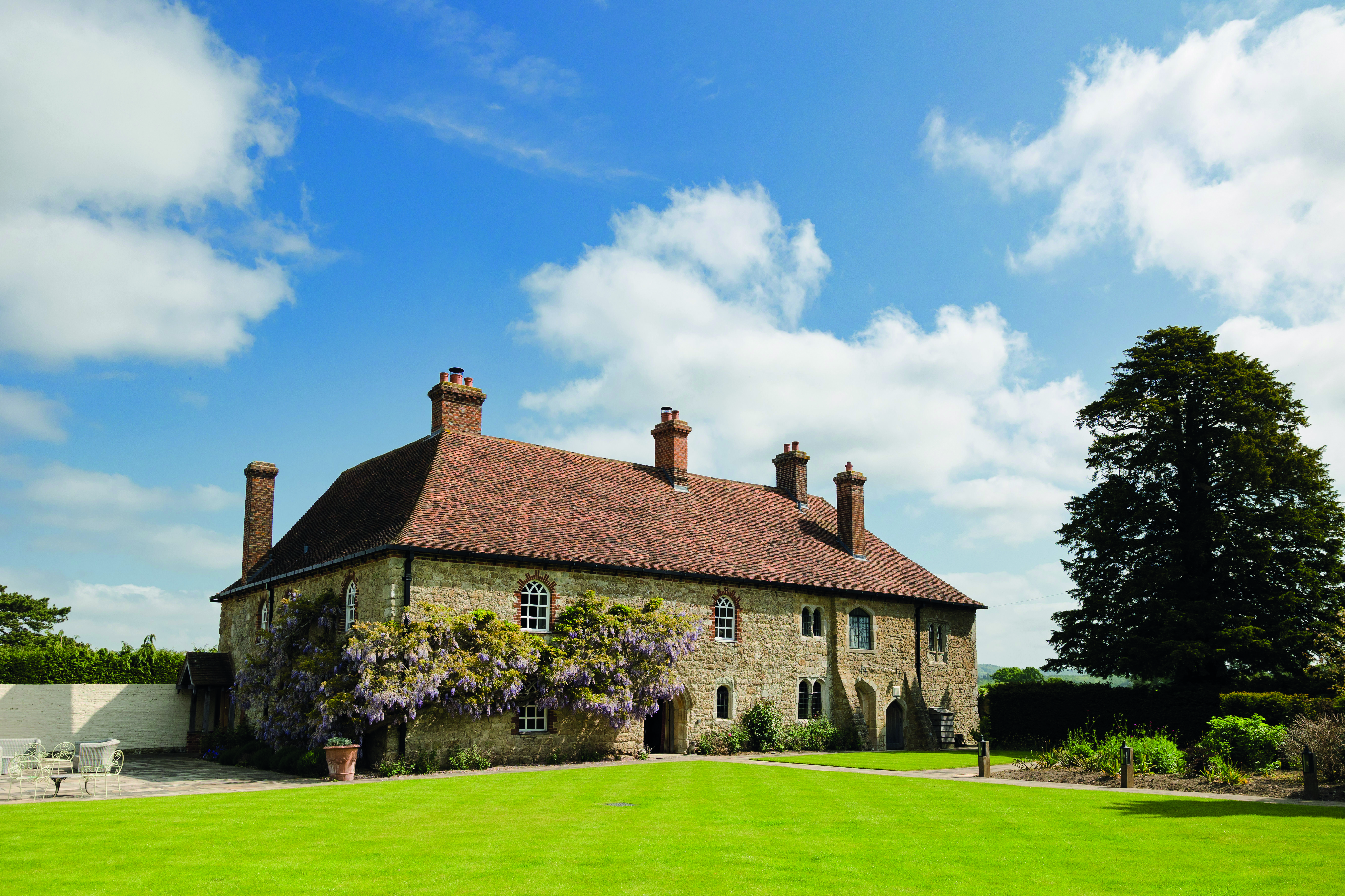 Battel Hall - 7a68325a-b716-4552-953e-34922db9dacc.jpg