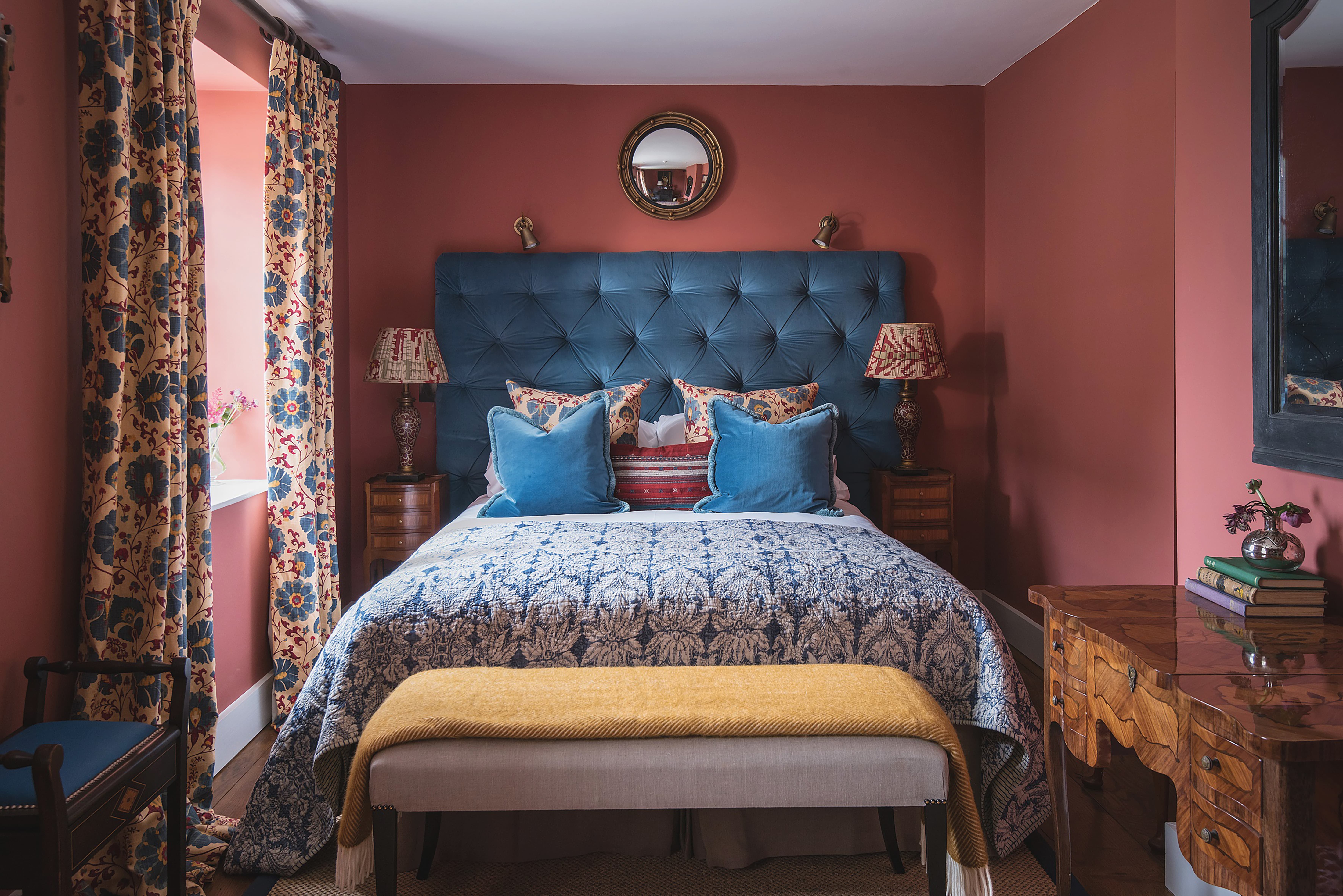 Battel Hall boutique hotel room: luxury suite for corporate offsites and upscale event lodging.