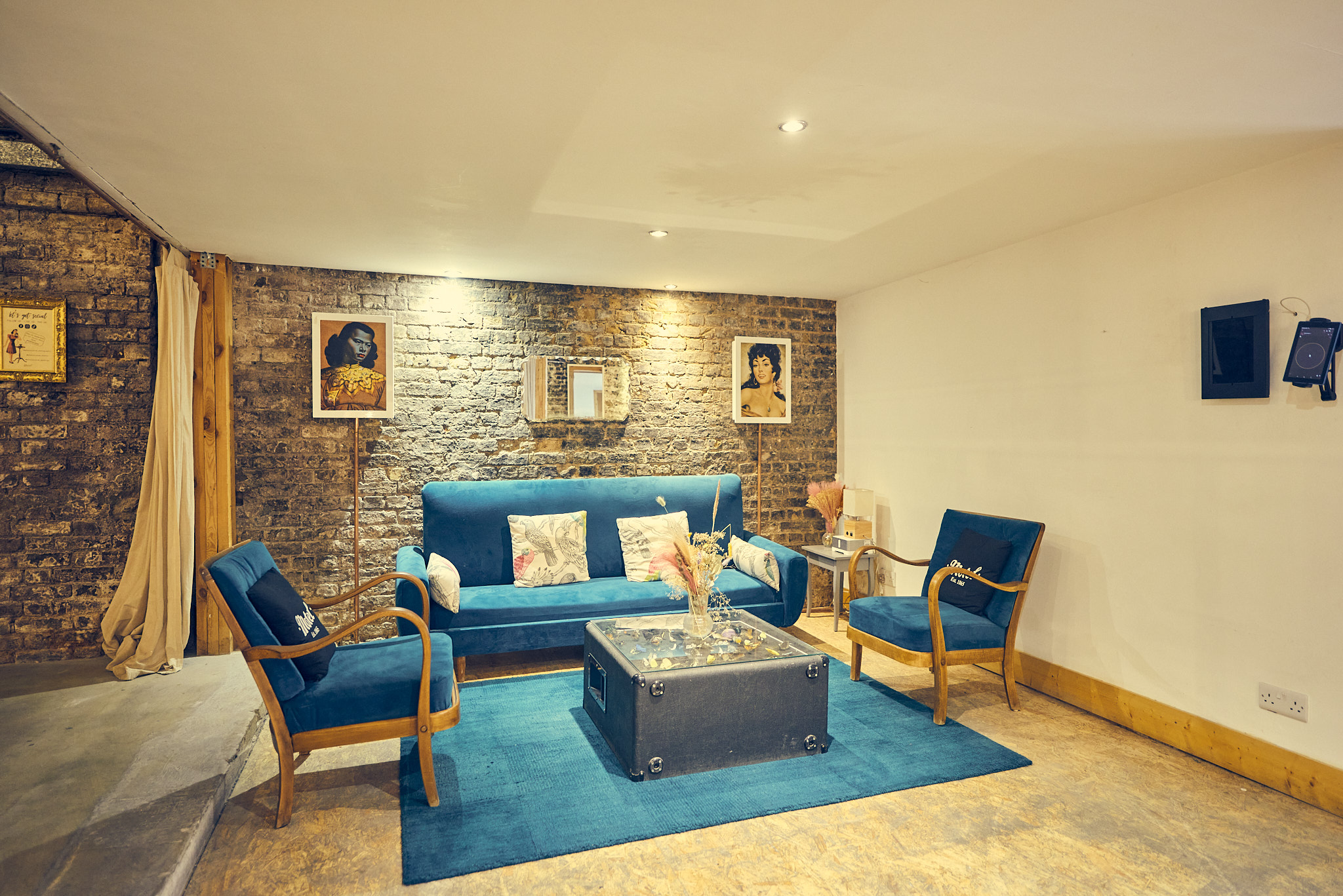 Studio 3 - dvyj2etfq20.jpg