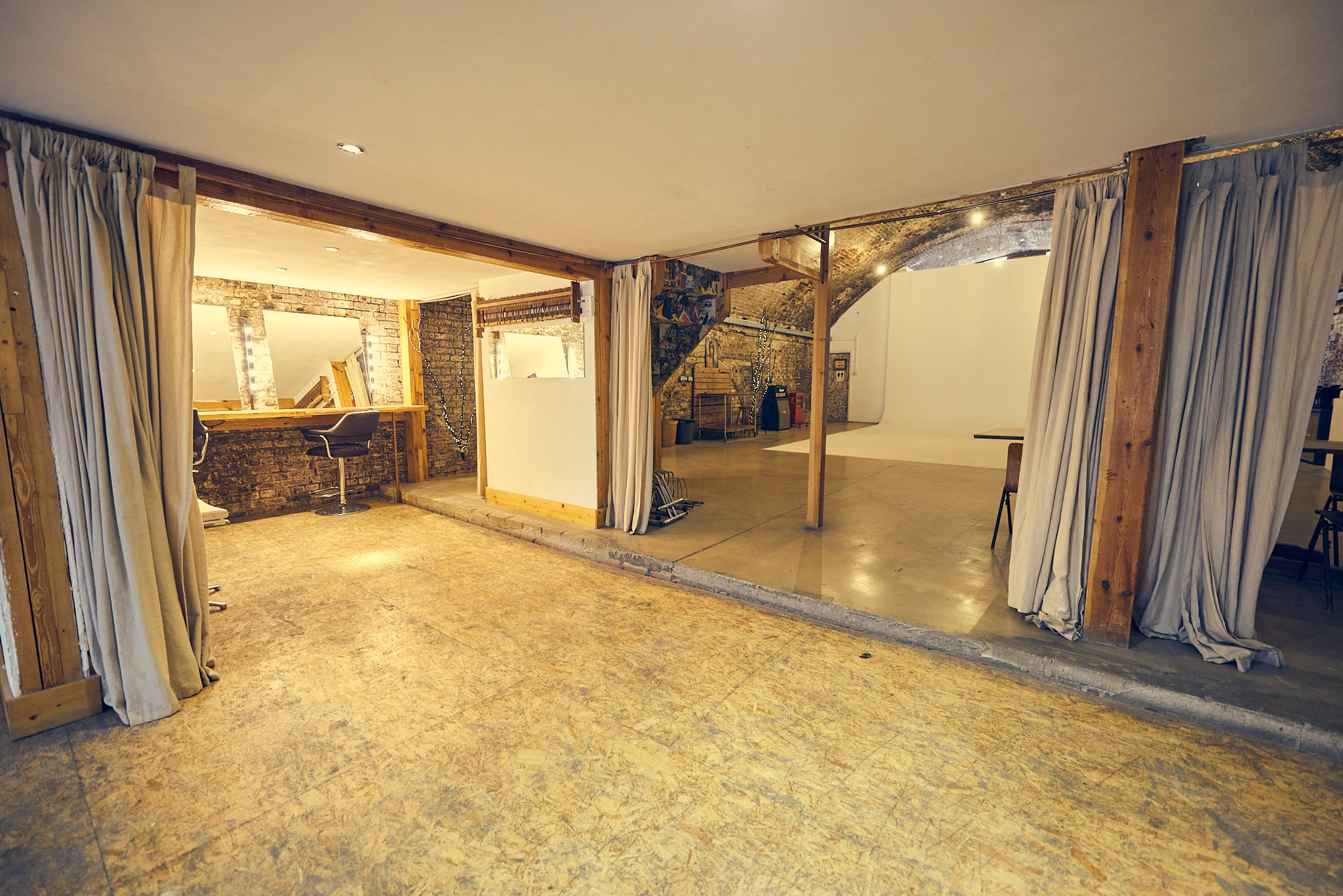 Studio 3 - 4hk21tf5did.jpg