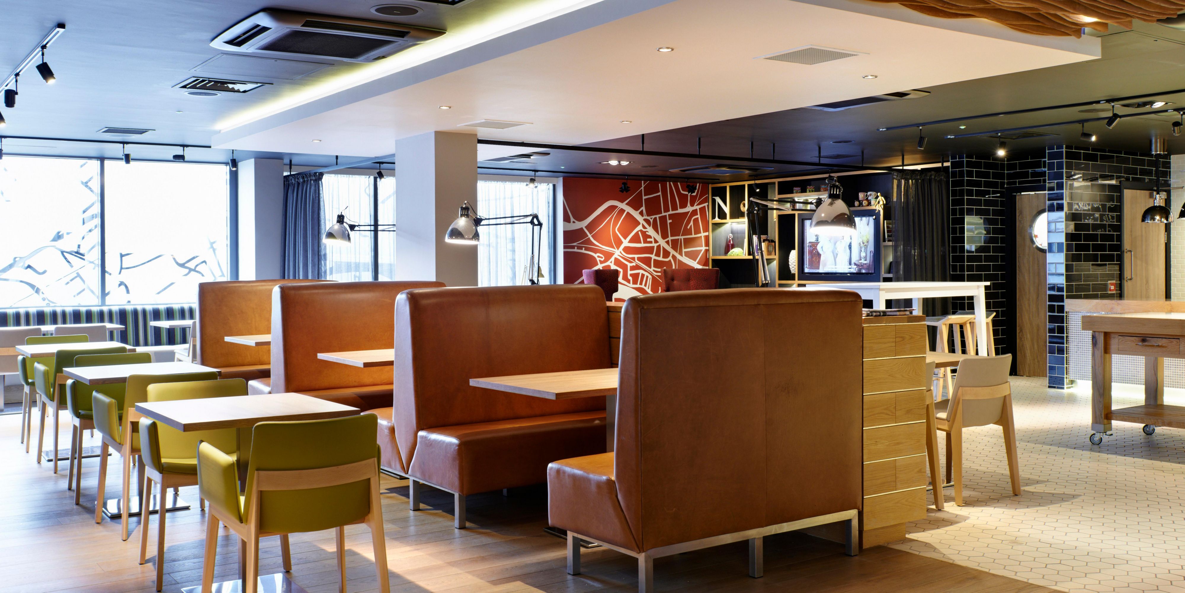 Modern meeting space at Holiday Inn Brentford, ideal for workshops and team-building.