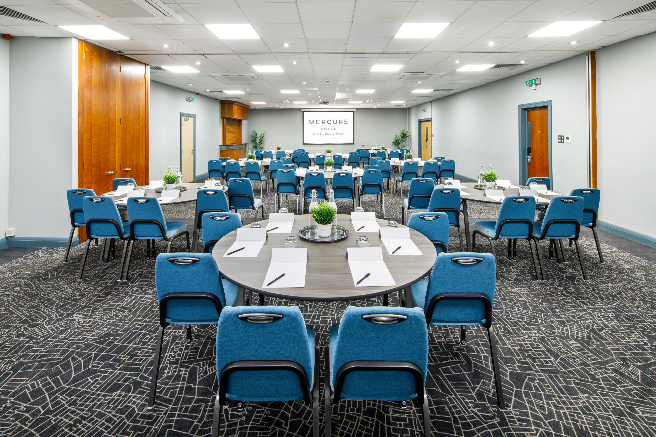 Hallard Suite at Mercure Birmingham West Hotel, ideal for corporate meetings and workshops.