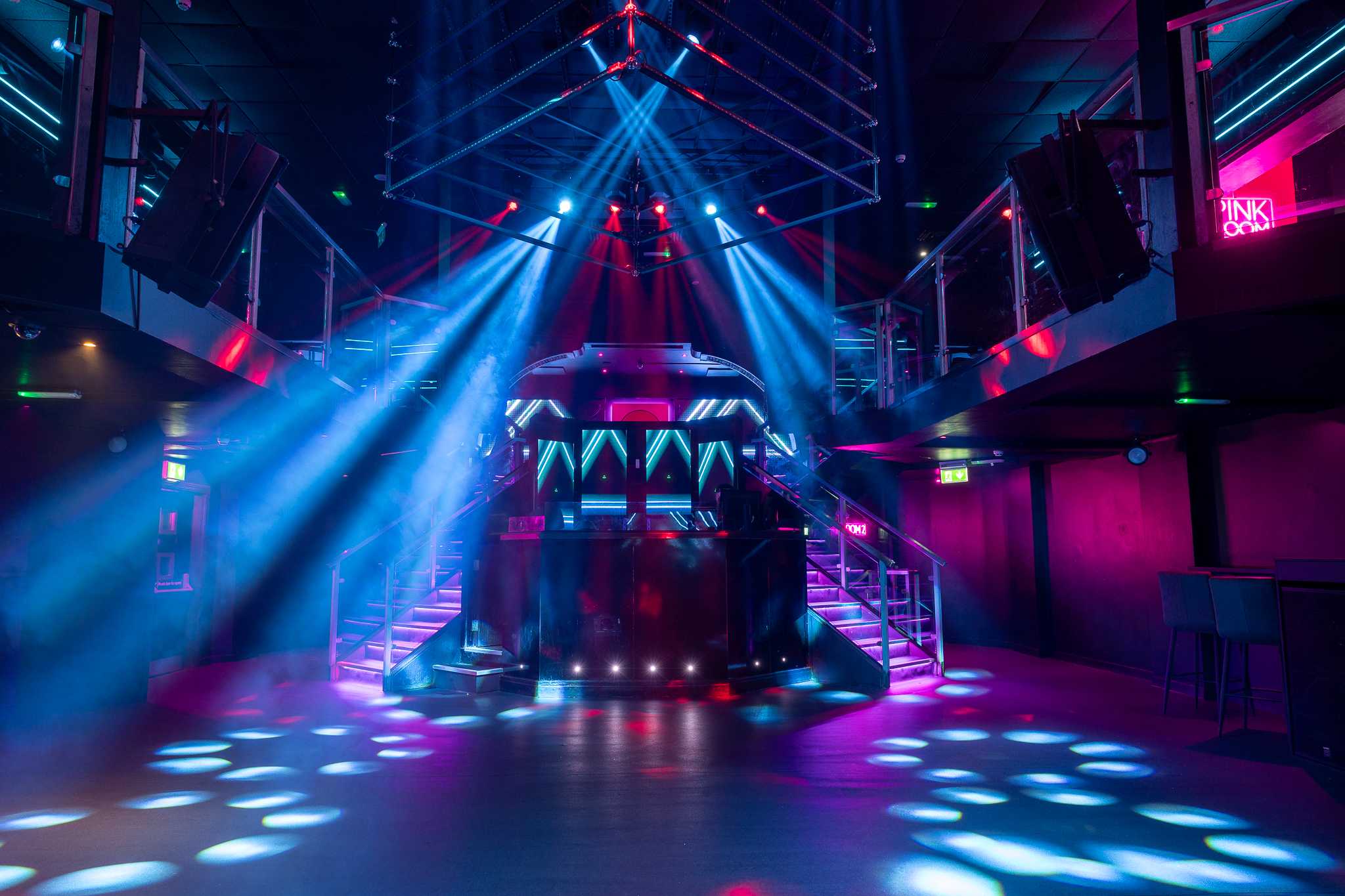 ROOM 1 - tkys0kv2lmk.jpg