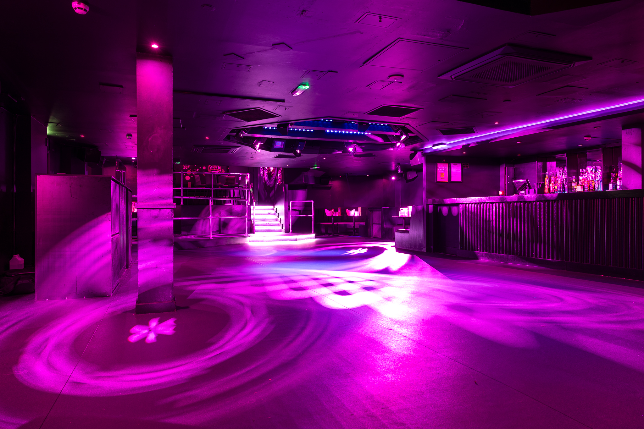 ROOM 2 - hpznngpg3s3.jpg