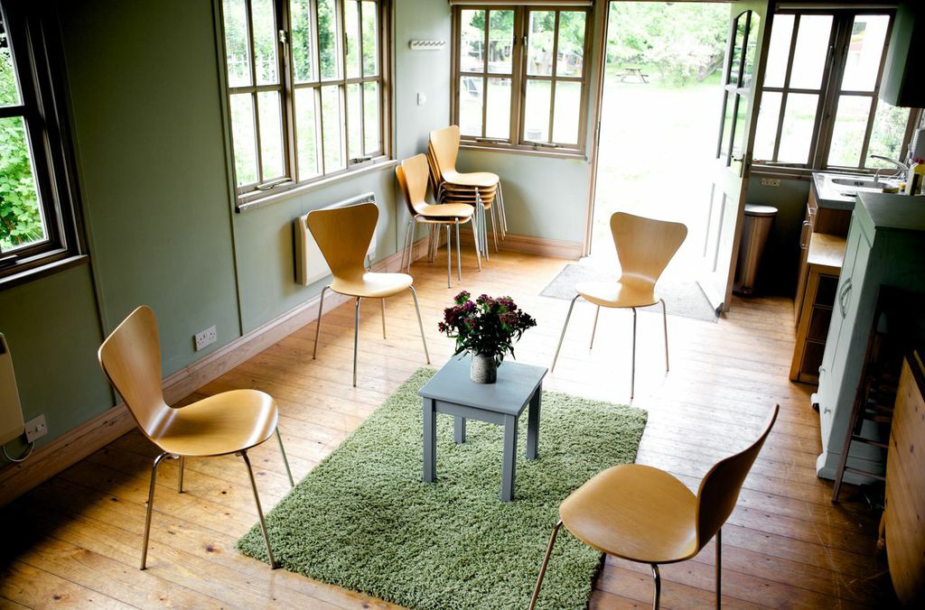 Cozy Garden Room at Brentford Quaker Meeting House for workshops and discussions.