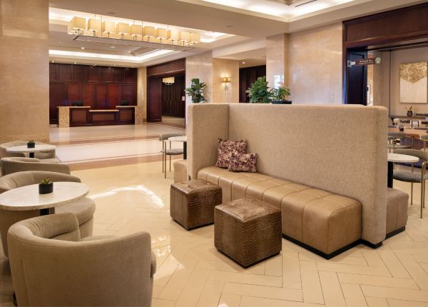 Classic room lobby at Sheraton Garden Grove, ideal for meetings and networking events.