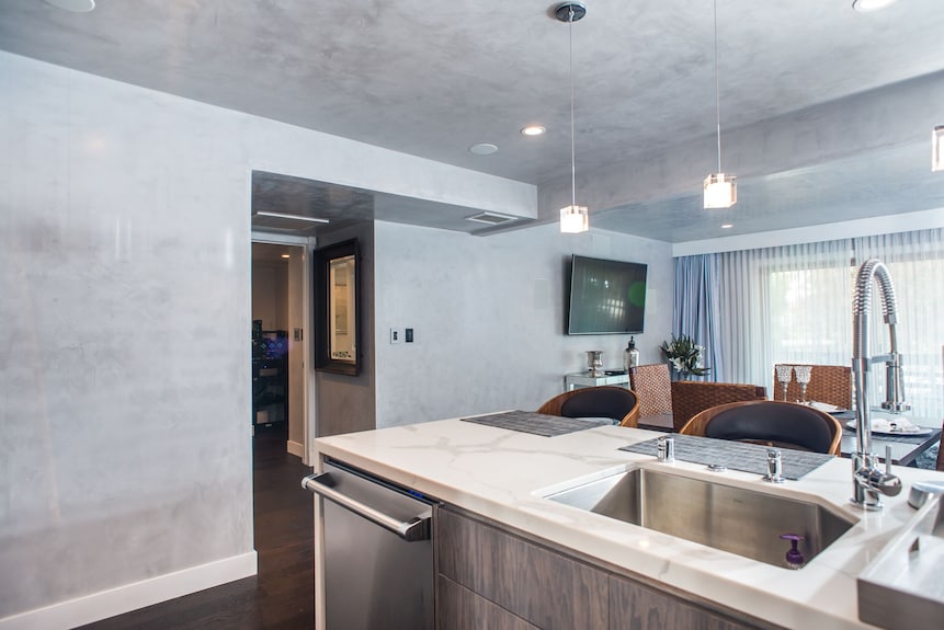 Modern meeting space at Point Loma Tennis Club, ideal for events and gatherings.