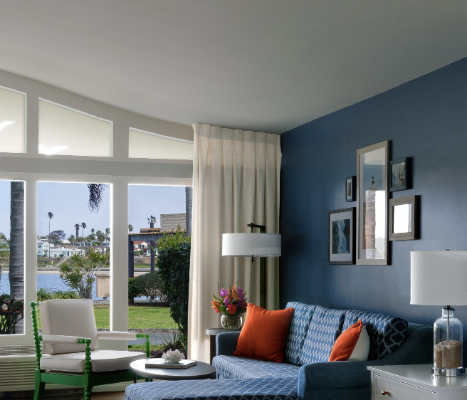 Garden Room at The Point: bright meeting space for creative brainstorming and gatherings.