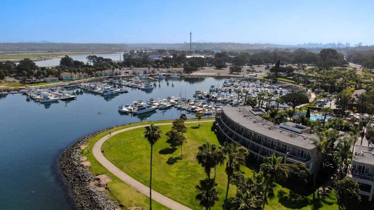 The Dana on Mission Bay - Go Visit San ...