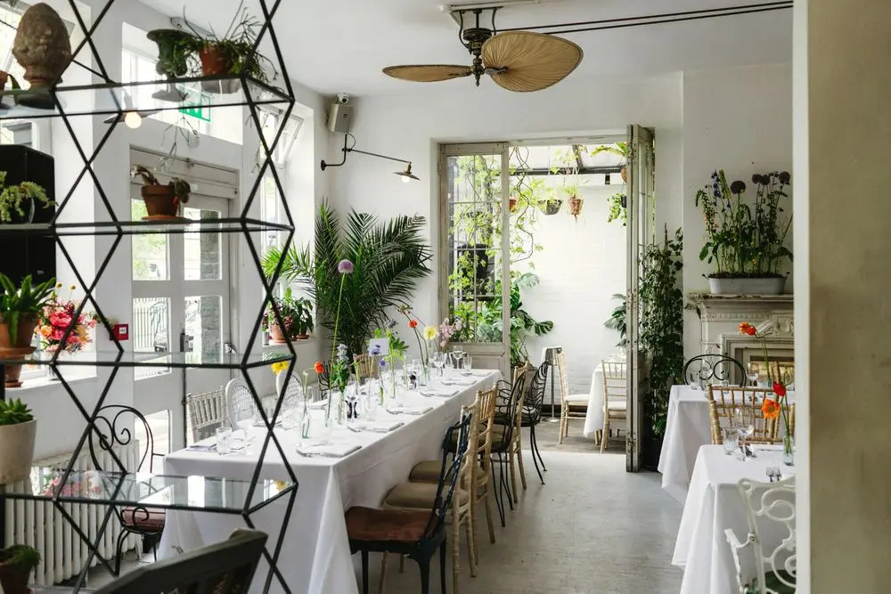 Garden Room - aoobaatdlpq.jpg