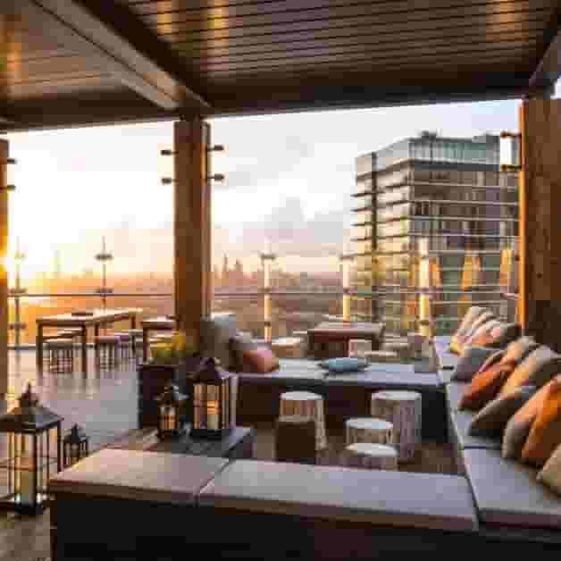 OASIS BAR & TERRACE