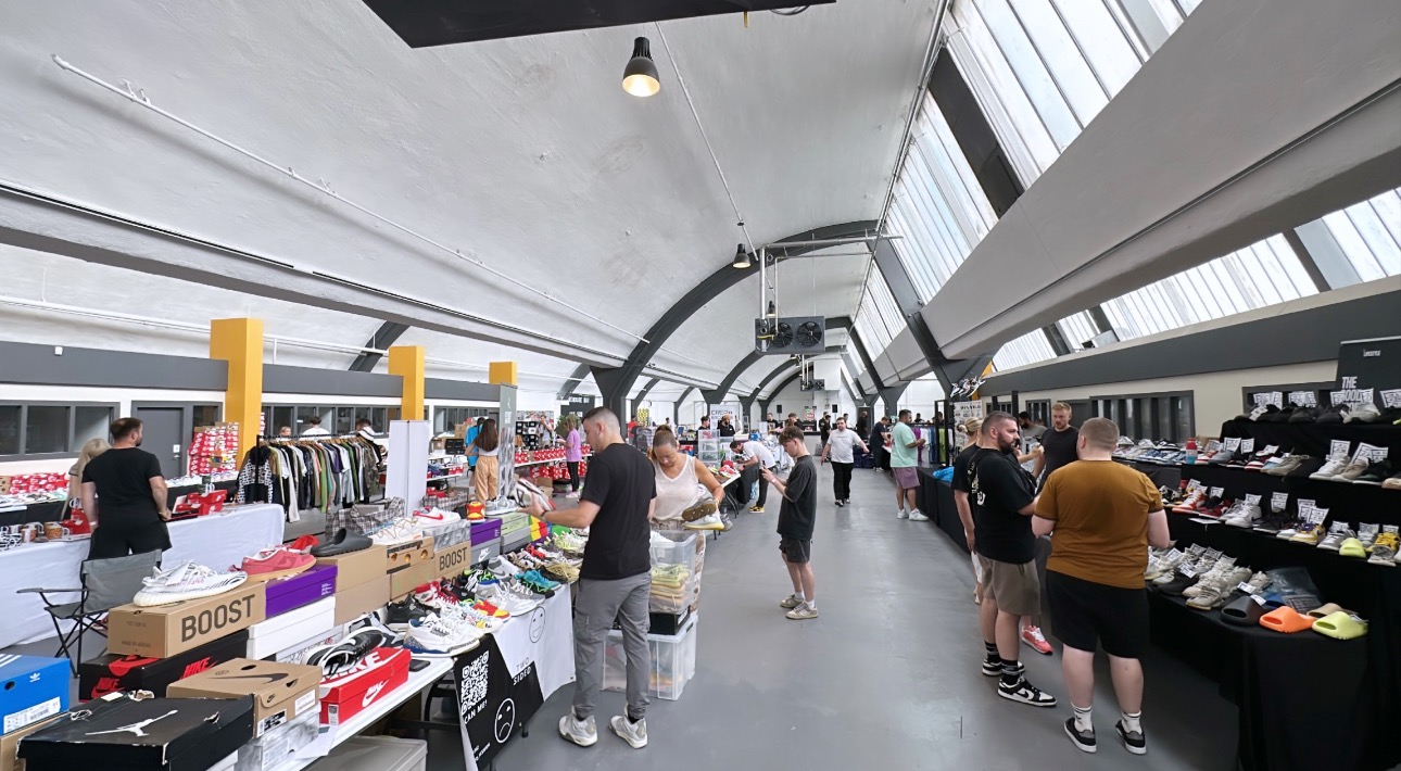 Box Hub Warehouse - cufr2qgwaoc.jpeg