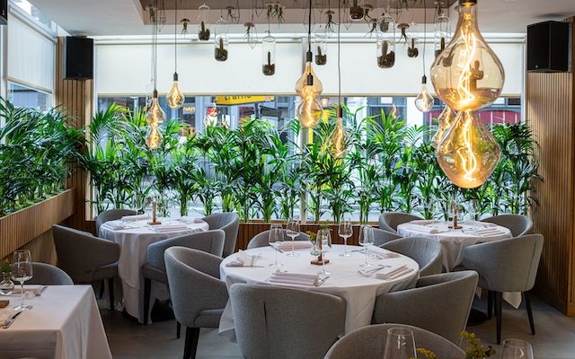 Stylish Californian restaurant in Soho, ideal for intimate gatherings and corporate events.