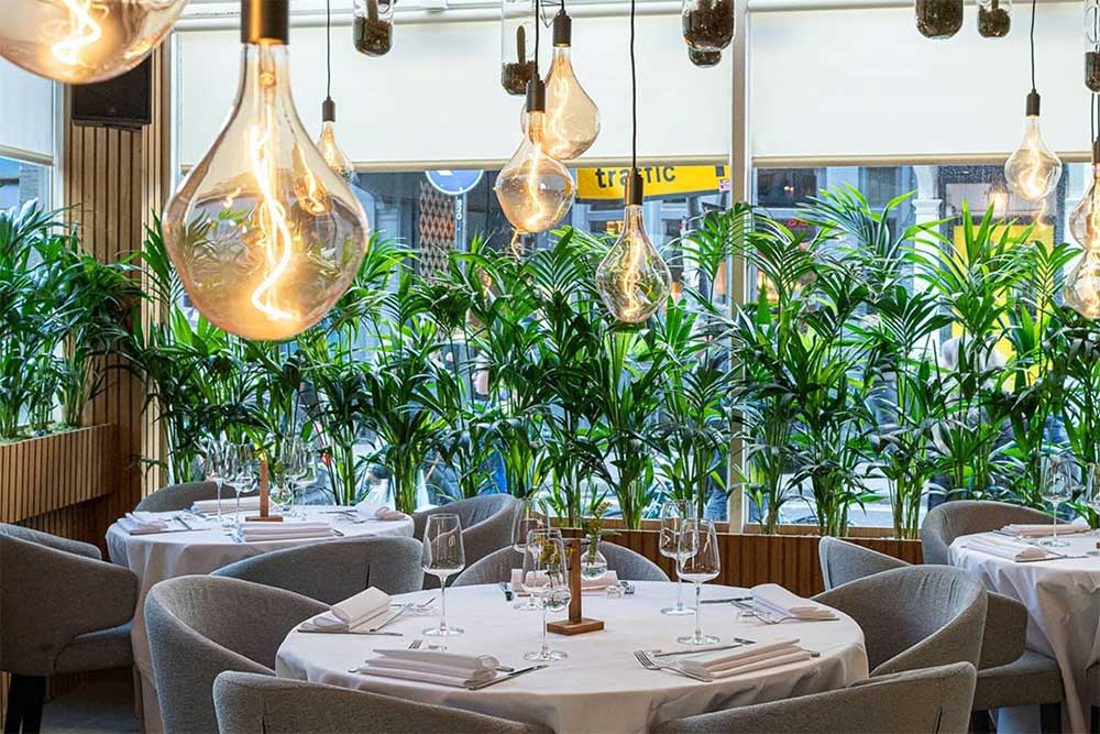 Stylish Californian restaurant in SOLA Soho, ideal for intimate meetings and events.