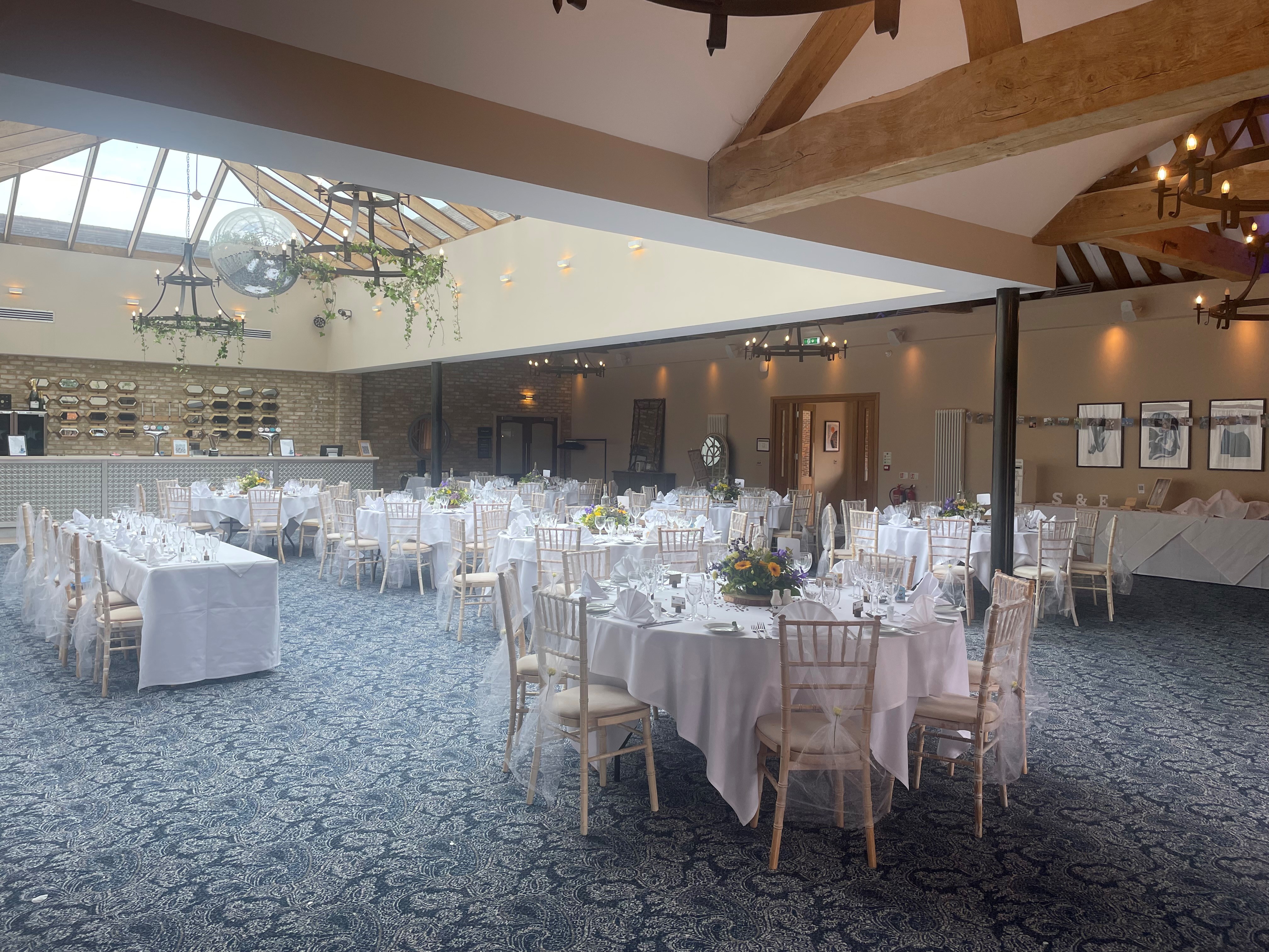 Voco Lythe Hill Hotel & Spa - image 1