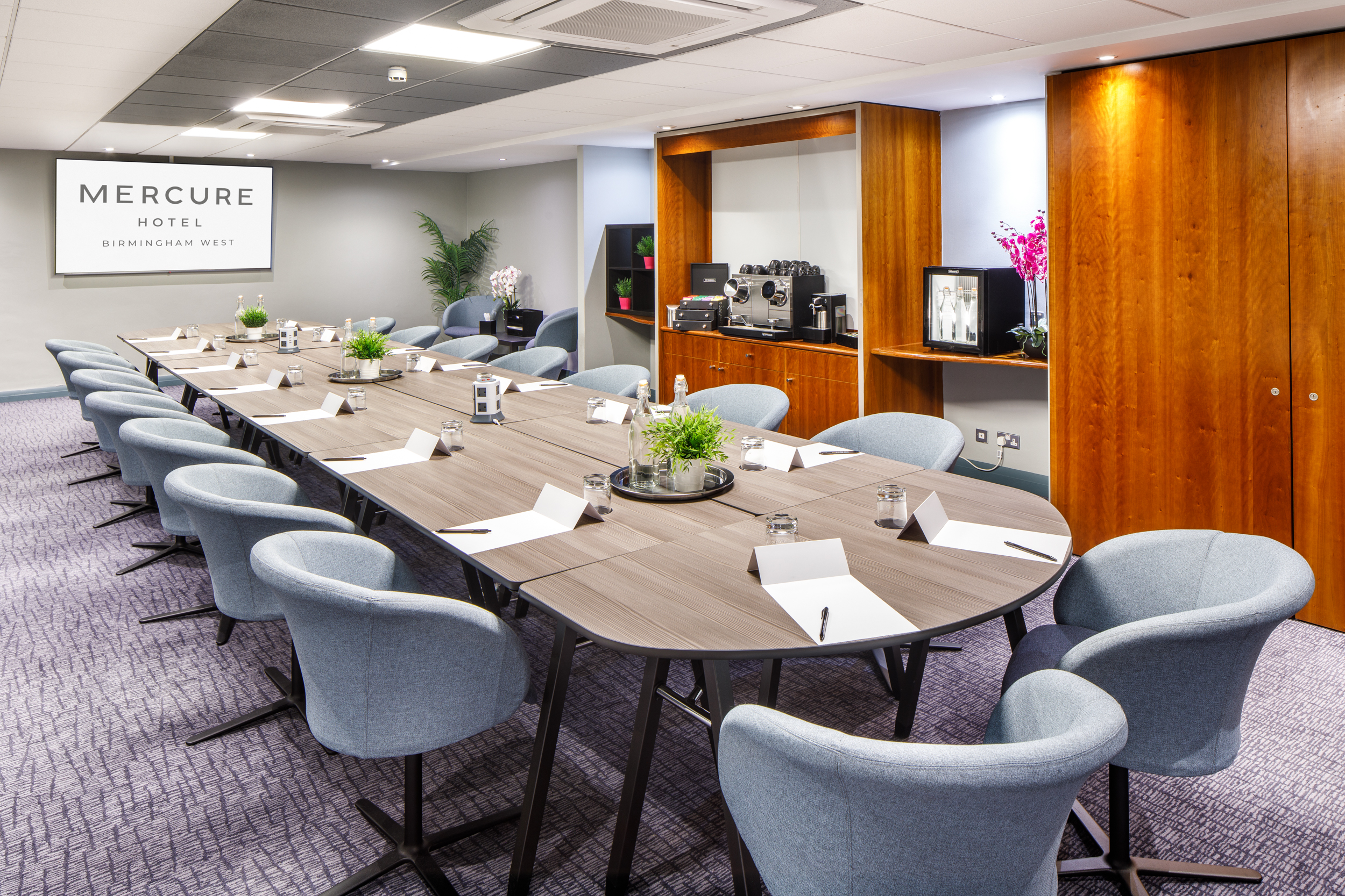 Diane Suite at Mercure Birmingham West Hotel, ideal for professional meetings and events.