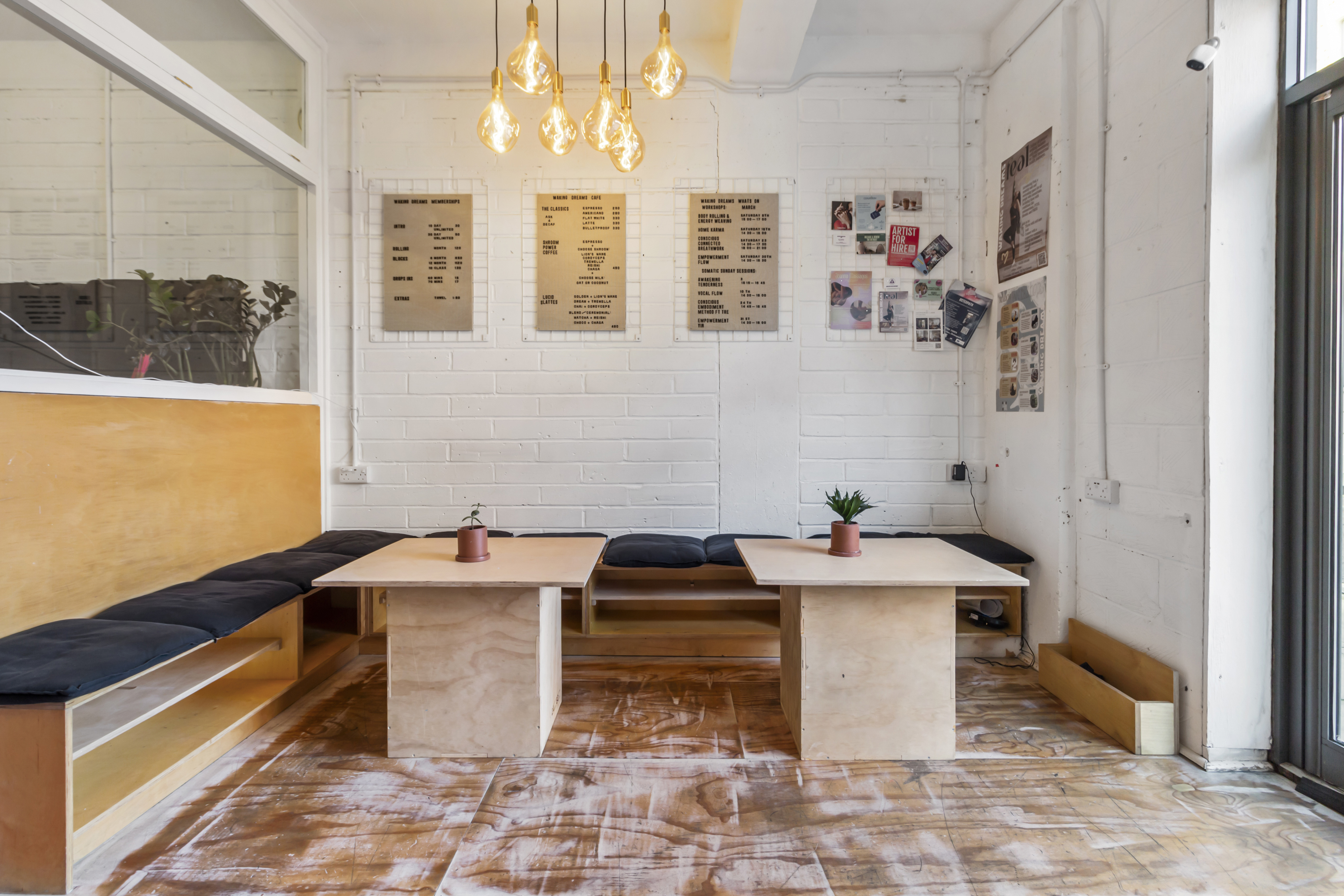 Yoga Studio - jwspqtaaer1.jpg