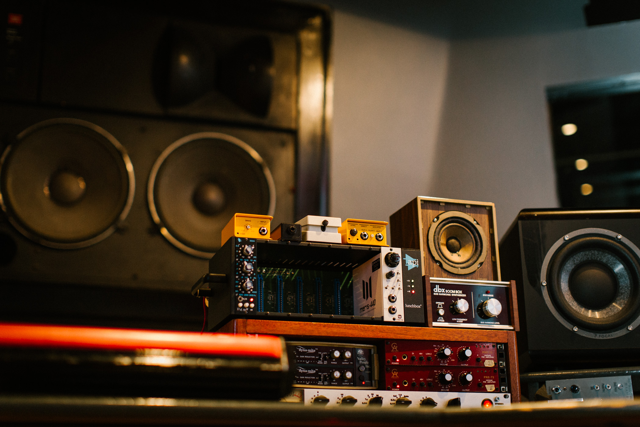 Recording studio - 2a5jhw3fmsj.jpg