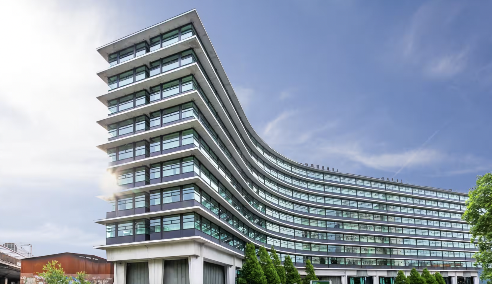 Modern Piccadilly Suite, Manchester Marriott: ideal venue for meetings and events.