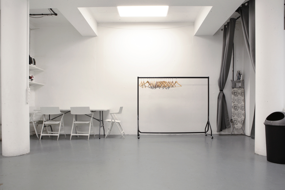 Deep Space 1 - kb4fxfpoftq.jpg