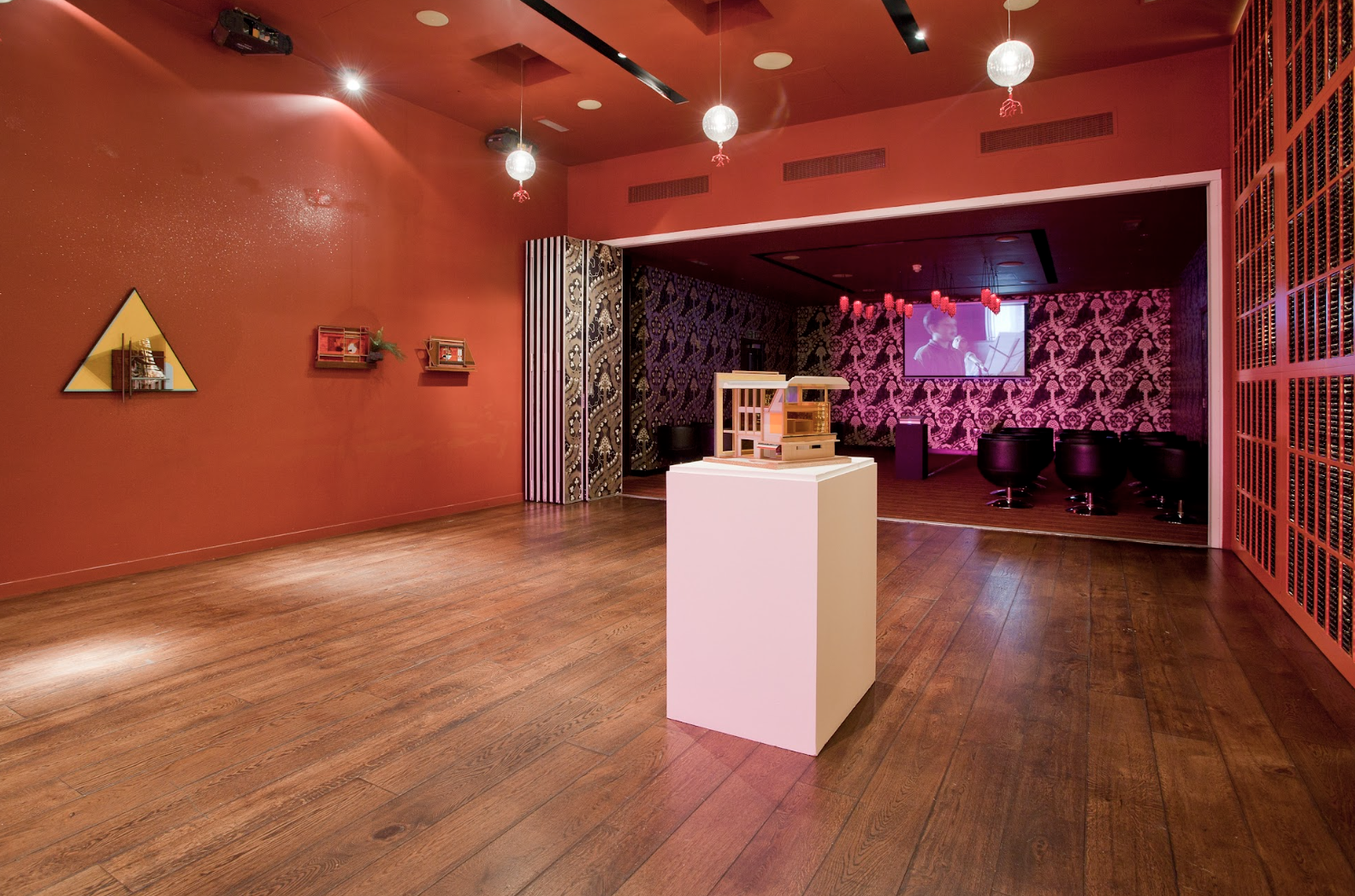 Abacus Gallery - 5bibbwu1uk1.png