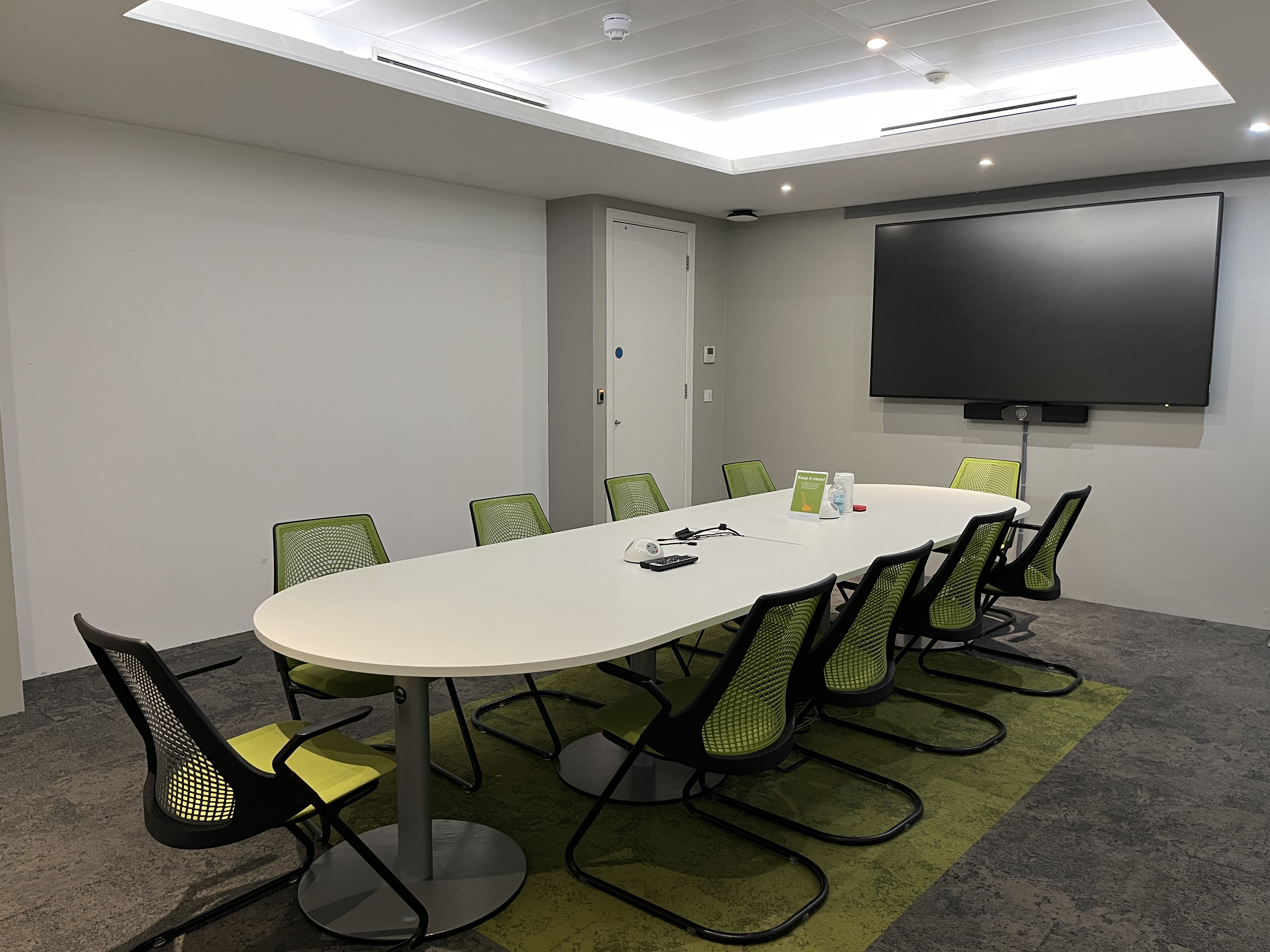 Modern Bentham Boardroom at IDEALondon with ergonomic chairs for collaborative meetings.