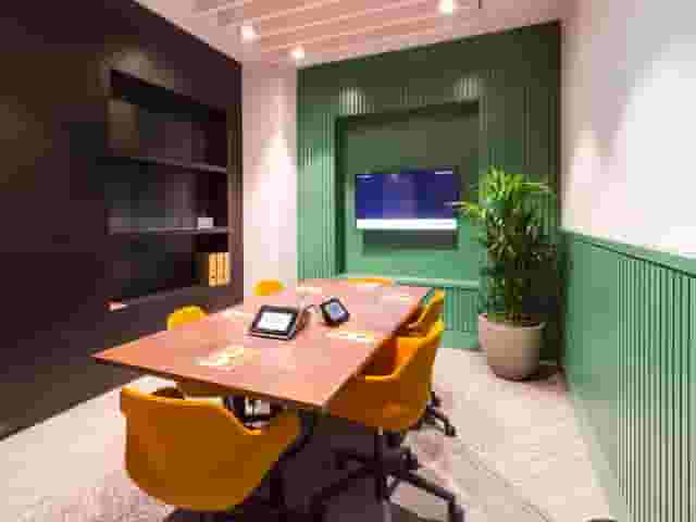 Business center for rent on Station Road +1 more