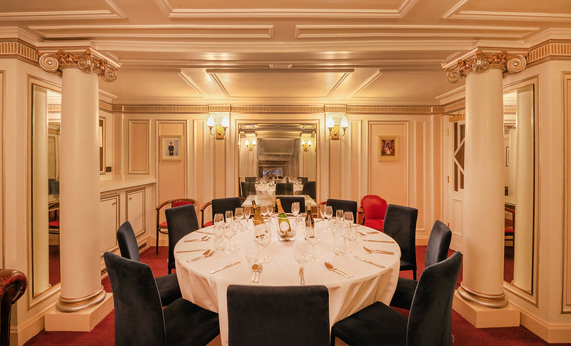 Elegant dining room in London Coliseum, ideal for corporate dinners and exclusive events.