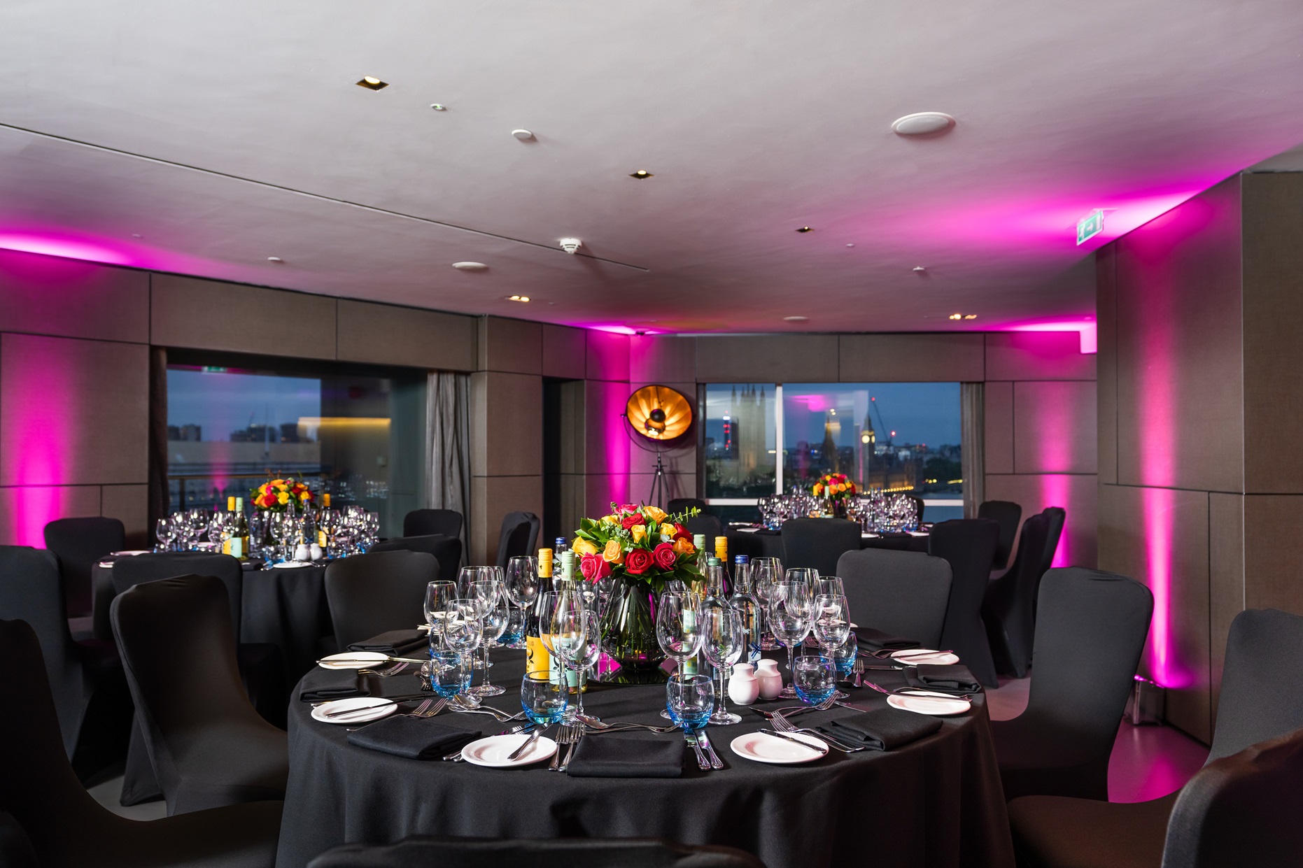 Riverview Lounge - chqim2ombls.jpg