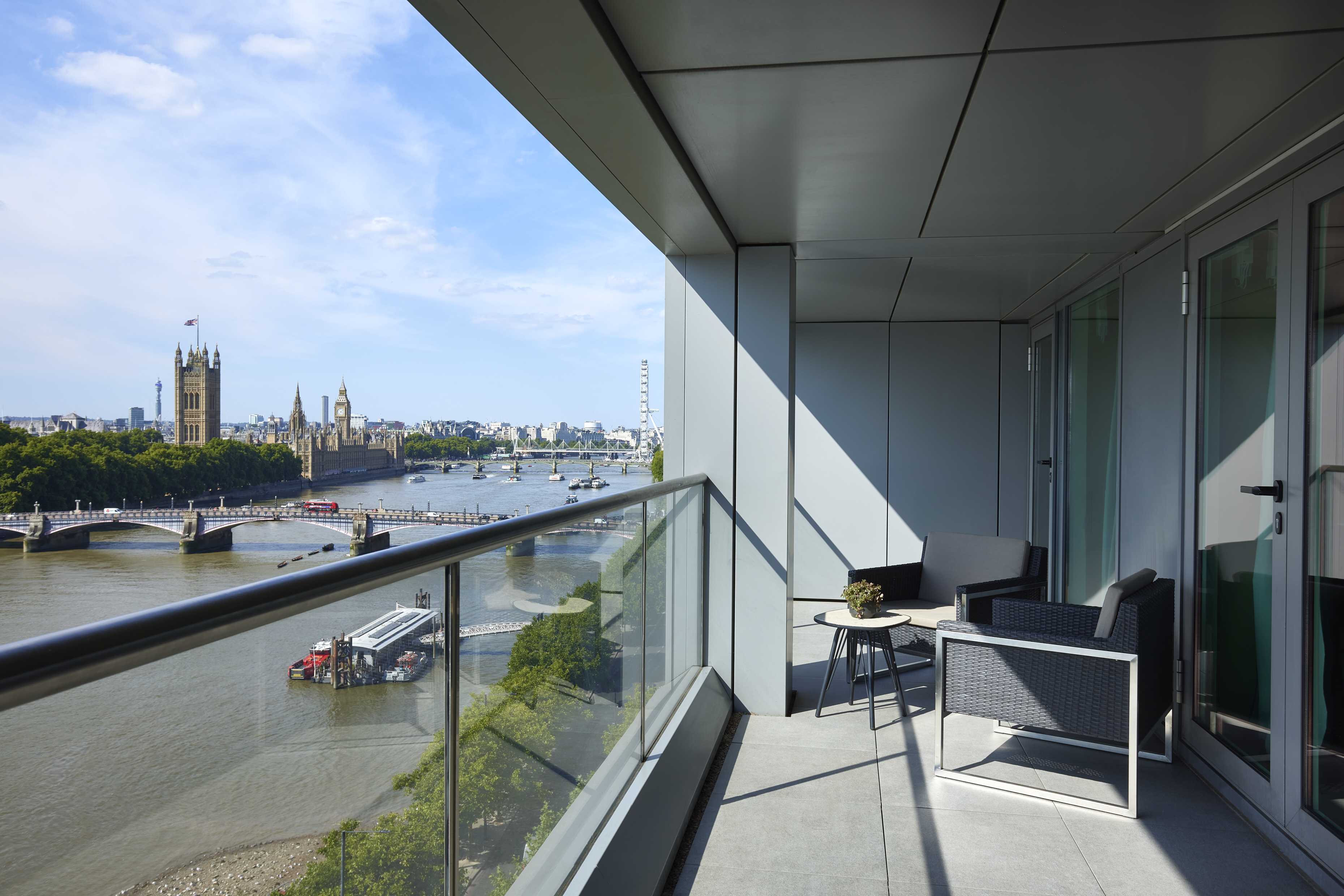 Riverview Lounge - gcqjgzmw2l3.jpg