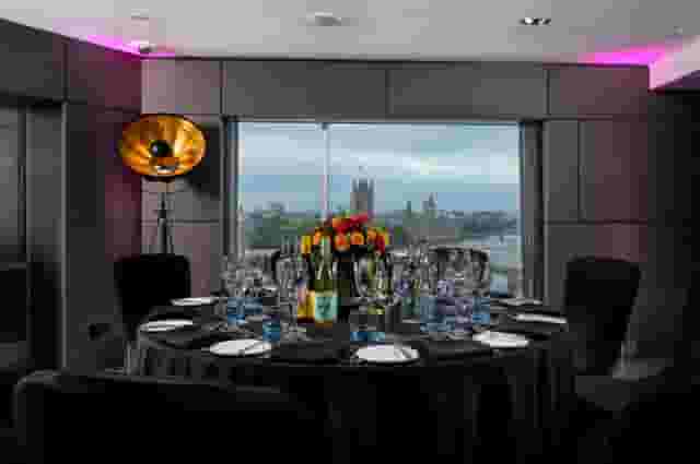 Riverview Lounge