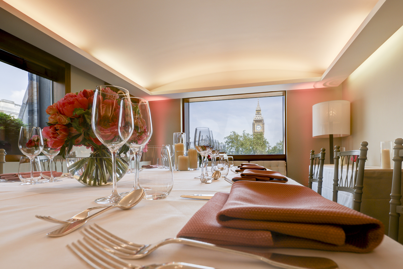 Elegant dining table in President's Dining Room with Big Ben view for upscale events.