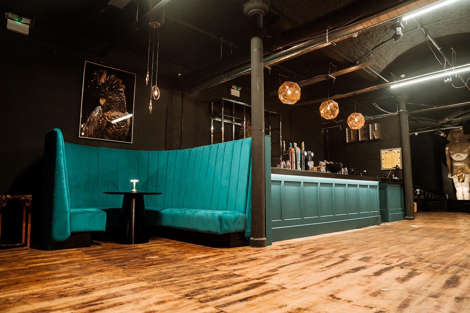 Main Room - icnabmh1njg.jpg