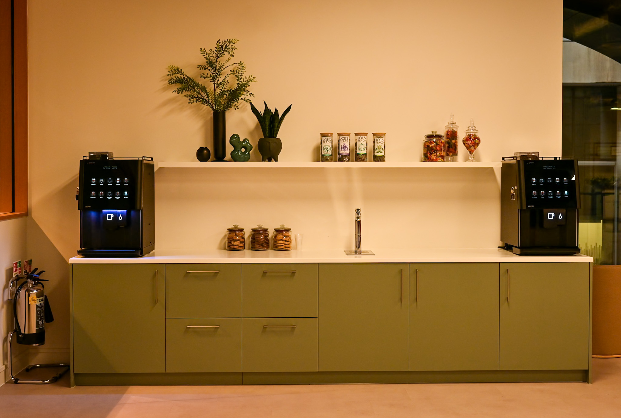 Minster Forum - ki04iayhap0.jpg