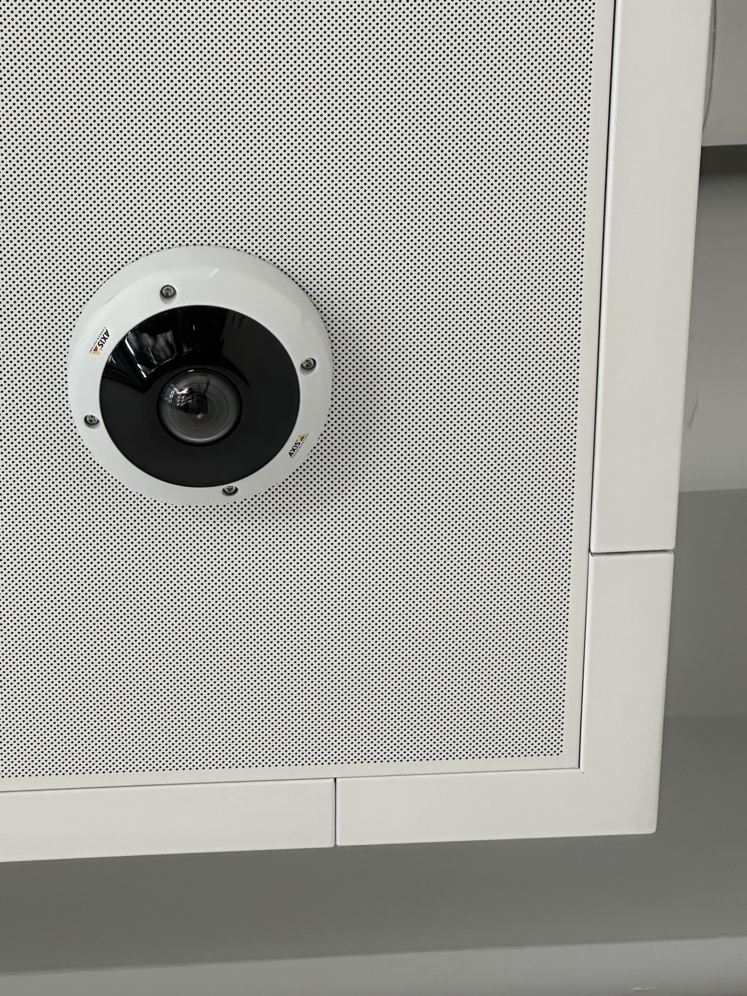 High-definition ceiling camera for hybrid meetings at Scenario Assessment Centre, Euston Square.