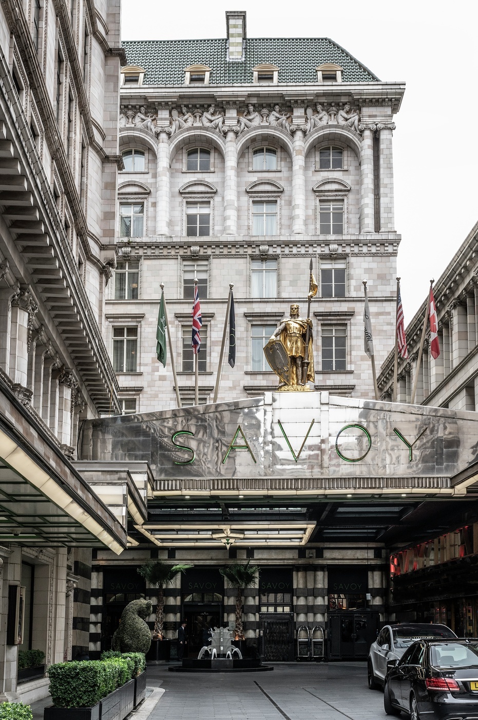 Exclusive Hire - ba42d43mezc.jpg