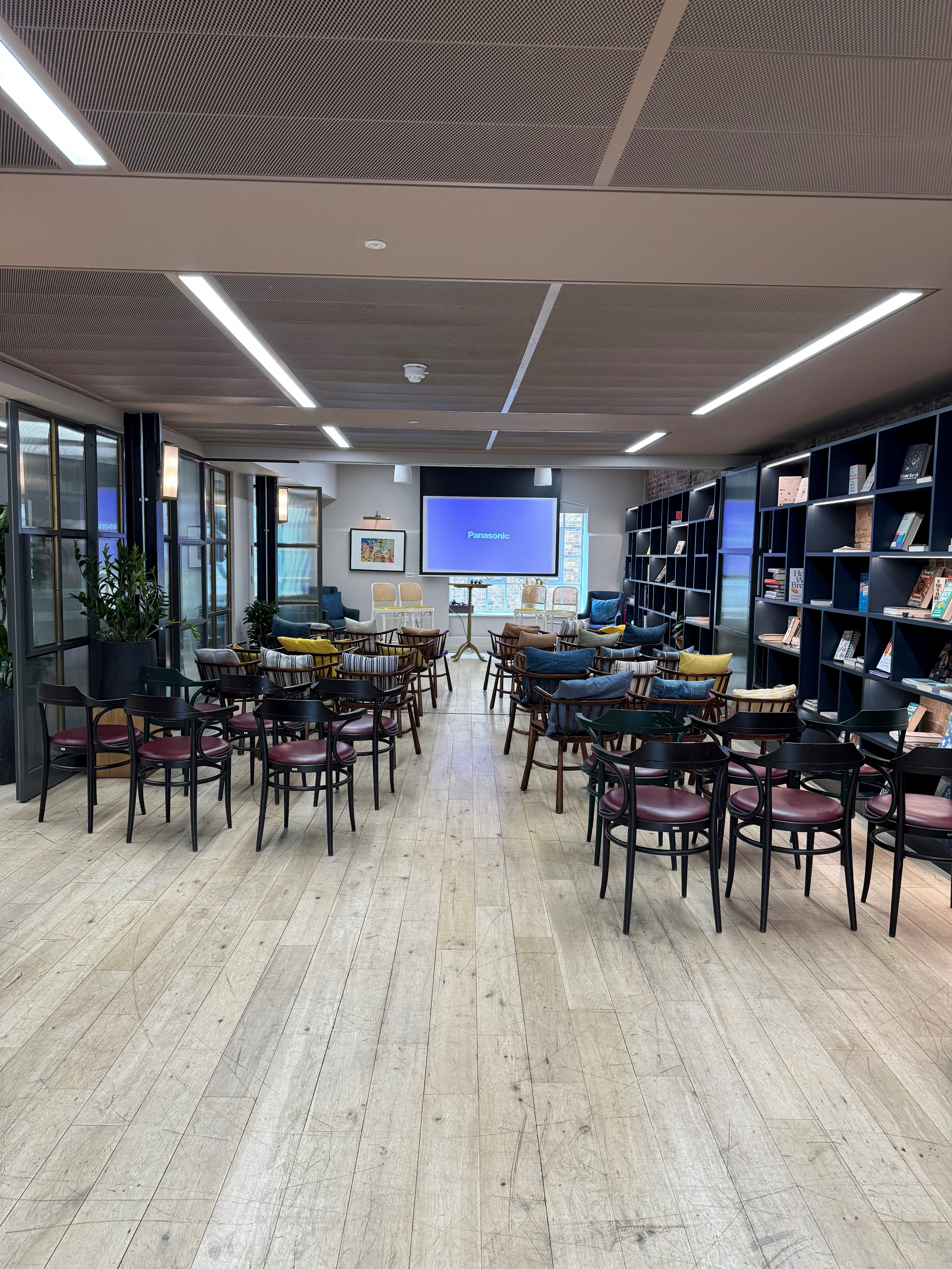 The Noble Rooms - r1jmkpdry1a.jpg