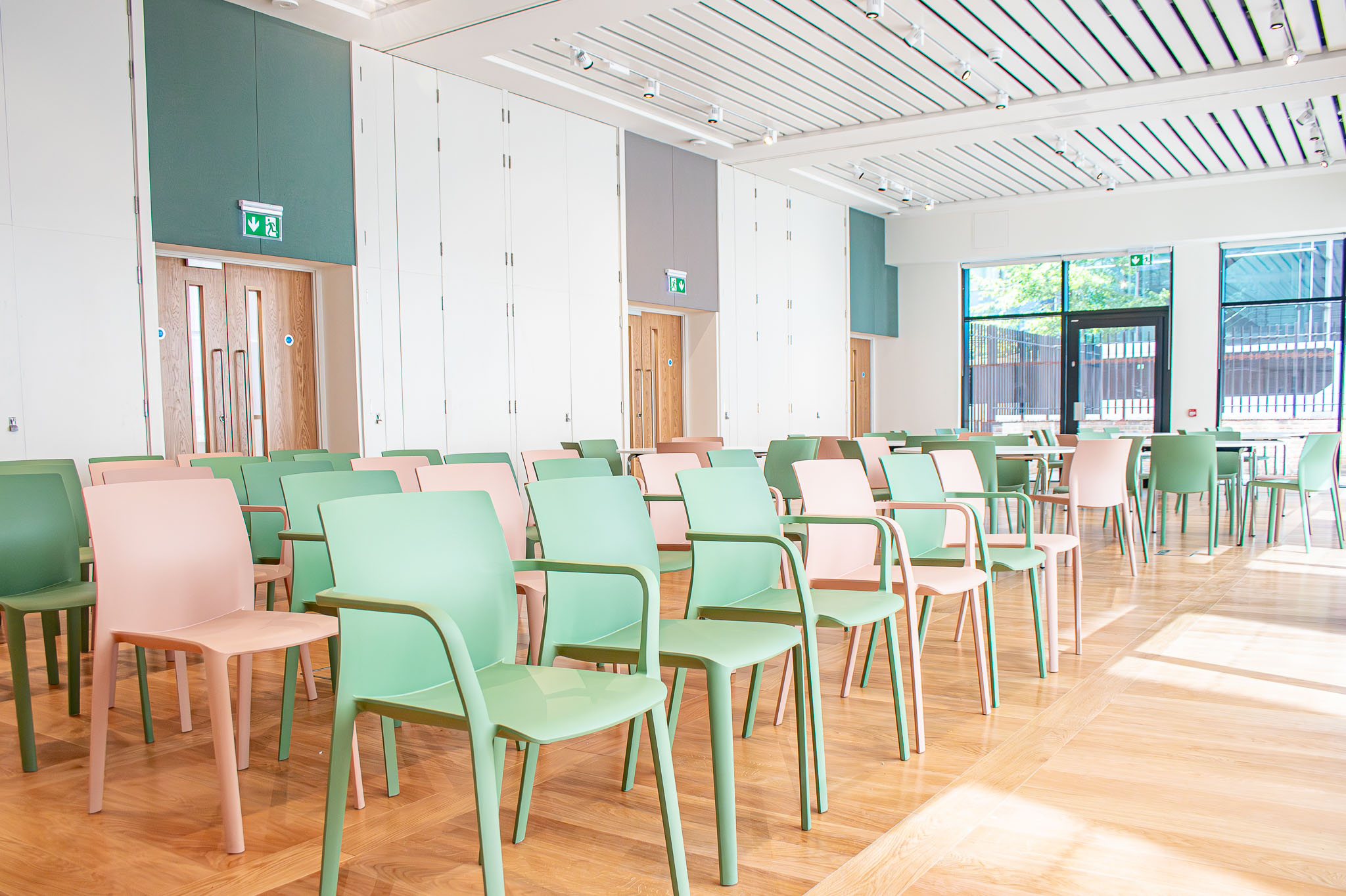 The Room - yisbfierax0.jpg