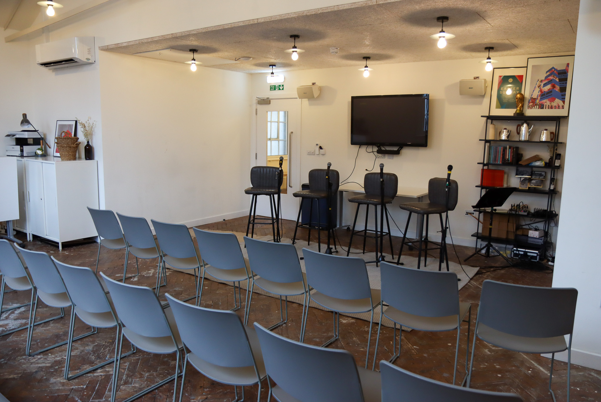 Meeting - Workshop - fgnvduzzrz0.jpg