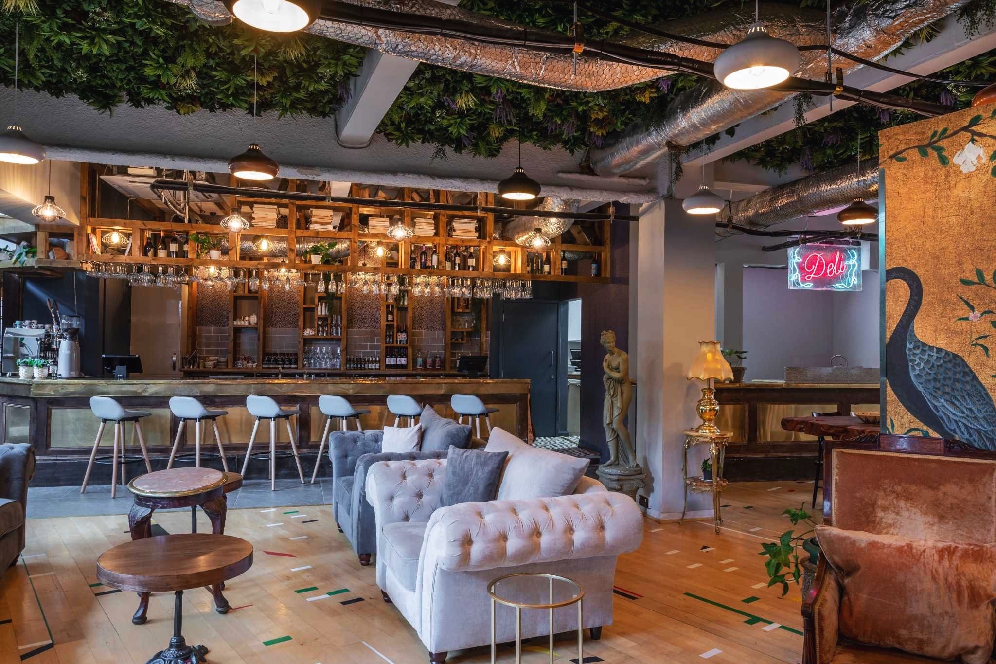 Stylish Main Lounge in ARBORETUM, perfect for networking events and casual gatherings.