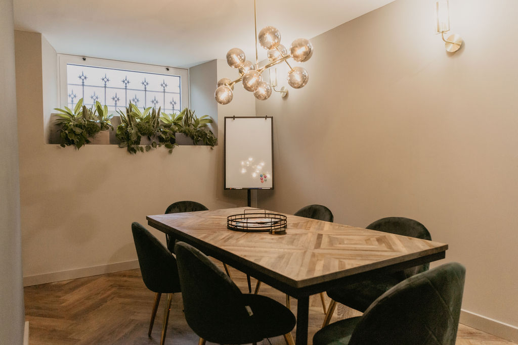 Modern meeting room at Park Place Event Space, perfect for workshops and gatherings.