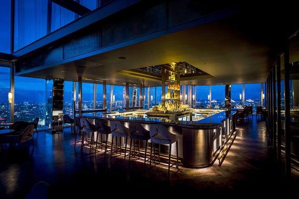 Rooftop bar at Oblix, The Shard, ideal for upscale events and networking receptions.