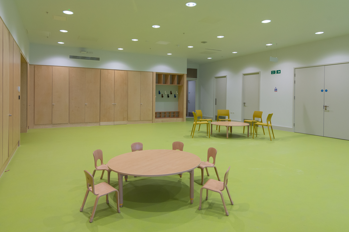 Versatile meeting space in Una Marson Library, ideal for workshops and discussions.