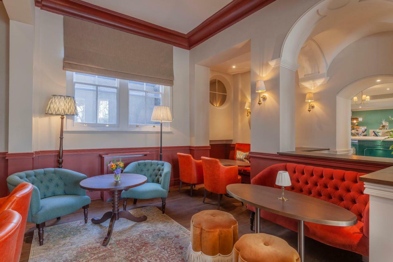 Stylish bar area in Richmond Hill Hotel, ideal for networking events and informal meetings.